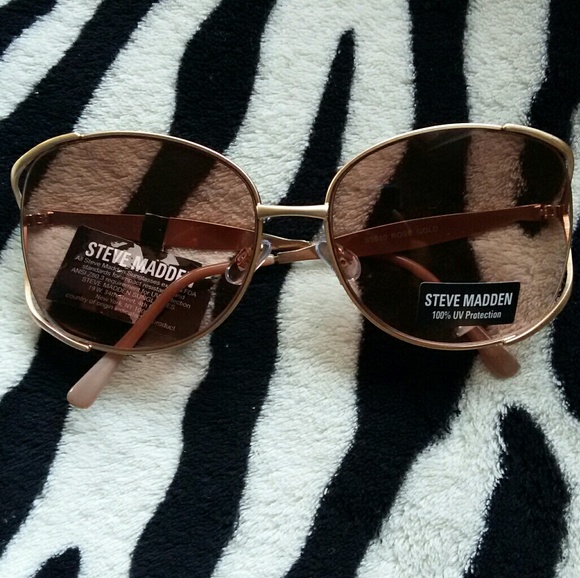 Steve Madden Accessories - Steve Madden Rose Gold Sunglasses